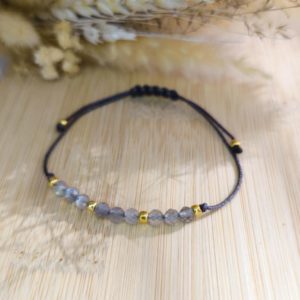 Bransoletka na sznurku nylonowym z labradorytem