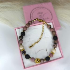 Bransoletka Bella z rodonitu kamienia rzeczny i lawy wulkanicznej z klasycznym zapięciem